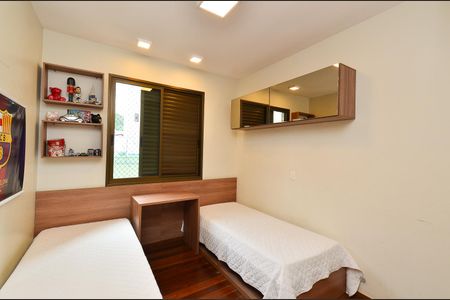 Apartamento à venda com 167m², 4 quartos e 4 vagasSuite 2