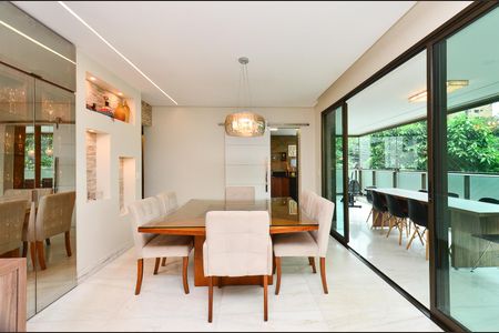 Sala 2 ambientes de apartamento à venda com 4 quartos, 167m² em Sion, Belo Horizonte