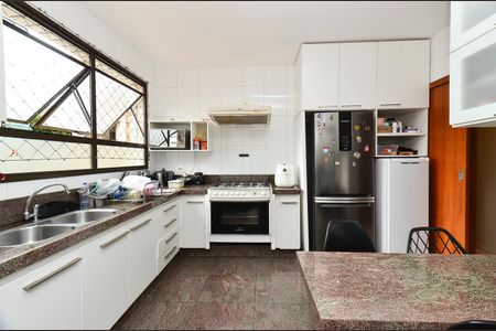 Apartamento à venda com 167m², 4 quartos e 4 vagasCozinha