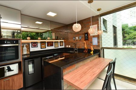 Apartamento à venda com 167m², 4 quartos e 4 vagasVaranda gourmet