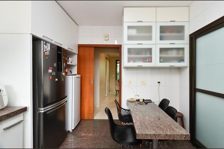 Apartamento à venda com 167m², 4 quartos e 4 vagasCozinha