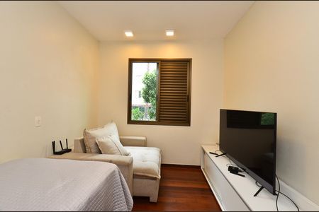 Apartamento à venda com 167m², 4 quartos e 4 vagasQuarto 2