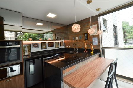 Apartamento à venda com 167m², 4 quartos e 4 vagasVaranda gourmet