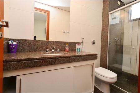 Apartamento à venda com 167m², 4 quartos e 4 vagasBanheiro da suite2