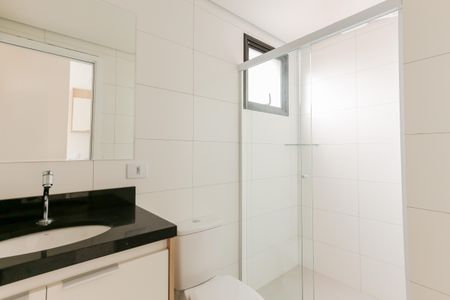 Banheiro de apartamento para alugar com 1 quarto, 30m² em Quitaúna, Osasco