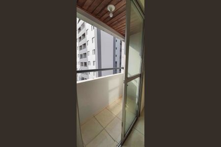 Apartamento para alugar com 65m², 3 quartos e 1 vagaSacada