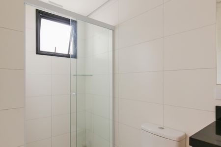 Banheiro de apartamento para alugar com 1 quarto, 31m² em Quitaúna, Osasco