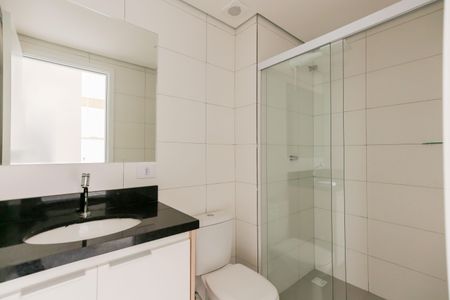 Banheiro de apartamento para alugar com 1 quarto, 30m² em Quitaúna, Osasco