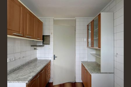 Apartamento para alugar com 42m², 2 quartos e 1 vagaCozinha 