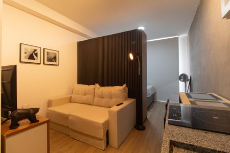 Studio para alugar com 28m², 0 quarto e sem vaga Studio para alugar com 28m², 0 quarto e sem vagaSala com blackout