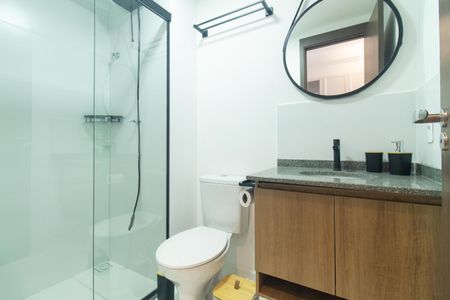 Studio para alugar com 28m², 0 quarto e sem vaga Studio para alugar com 28m², 0 quarto e sem vagaBanheiro