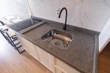 Studio para alugar com 28m², 0 quarto e sem vaga Studio para alugar com 28m², 0 quarto e sem vagaCozinha