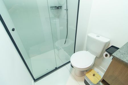 Studio para alugar com 28m², 0 quarto e sem vaga Studio para alugar com 28m², 0 quarto e sem vagaBanheiro