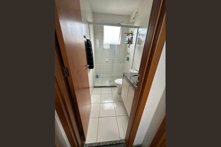 Casa de condomínio para alugar com 60m², 2 quartos e 2 vagas Casa de condomínio para alugar com 60m², 2 quartos e 2 vagasBanheiro