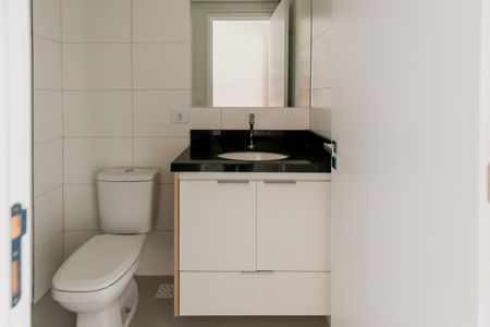 Banheiro de apartamento para alugar com 1 quarto, 29m² em Quitaúna, Osasco