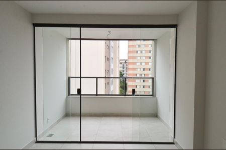 Apartamento para alugar com 64m², 2 quartos e 2 vagasVaranda da sala