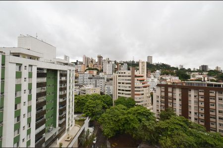 Apartamento para alugar com 64m², 2 quartos e 2 vagasVista