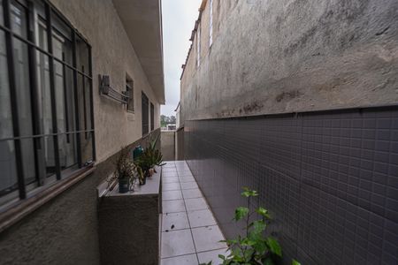 Casa para alugar com 147m², 2 quartos e 2 vagas Casa para alugar com 147m², 2 quartos e 2 vagasCorredor Lateral