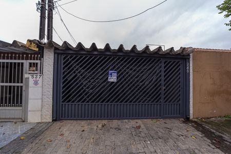 Casa para alugar com 147m², 2 quartos e 2 vagas Casa para alugar com 147m², 2 quartos e 2 vagasfachada