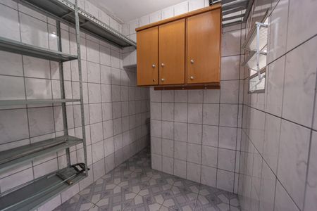 Casa para alugar com 147m², 2 quartos e 2 vagas Casa para alugar com 147m², 2 quartos e 2 vagasQuarto de Serviço