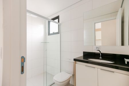 Banheiro de apartamento para alugar com 1 quarto, 32m² em Quitaúna, Osasco