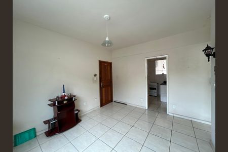Apartamento à venda com 68m², 2 quartos e 1 vagaSala