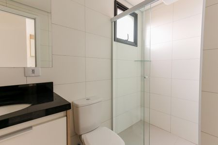 Banheiro de apartamento para alugar com 1 quarto, 32m² em Quitaúna, Osasco