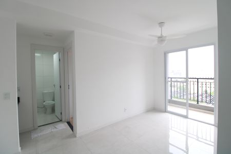 Sala de apartamento para alugar com 2 quartos, 37m² em Vila Isa, São Paulo