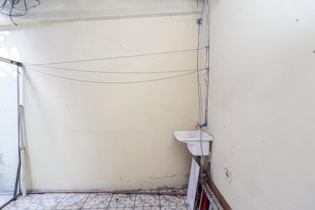 Casa para alugar com 40m², 2 quartos e 1 vagaÁrea de Serviço