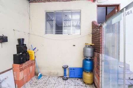 Casa para alugar com 40m², 2 quartos e 1 vagaÁrea de Serviço