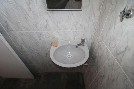 Casa à venda com 250m², 3 quartos e 2 vagasÁrea de Serviço 2 - Banheiro