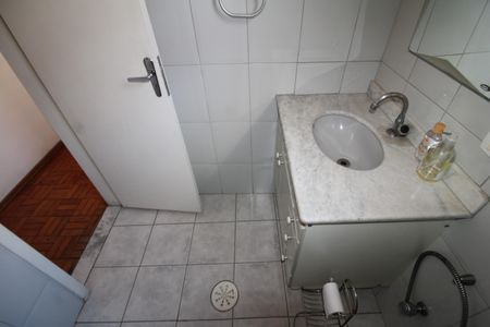 Casa à venda com 250m², 3 quartos e 2 vagasBanheiro 2