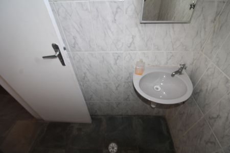 Casa à venda com 250m², 3 quartos e 2 vagasÁrea de Serviço 2 - Banheiro