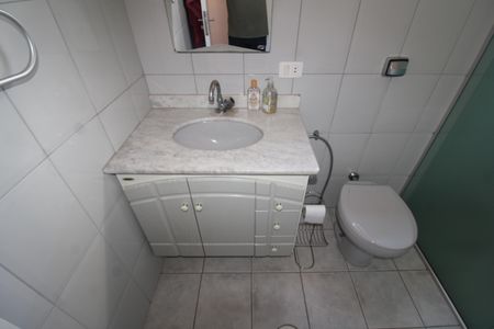 Casa à venda com 250m², 3 quartos e 2 vagasBanheiro 2