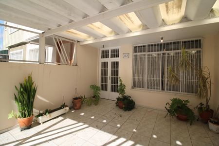 Casa à venda com 250m², 3 quartos e 2 vagasGaragem