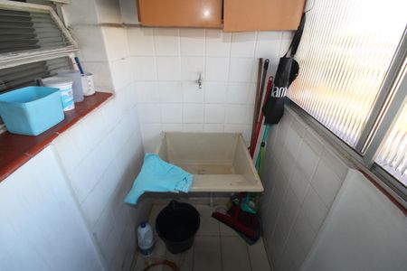 Casa à venda com 250m², 3 quartos e 2 vagasÁrea de Serviço 1
