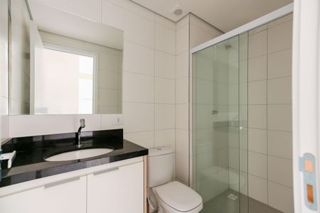 Banheiro de apartamento para alugar com 1 quarto, 30m² em Quitaúna, Osasco