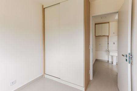 Quarto de apartamento para alugar com 2 quartos, 30m² em Quitaúna, Osasco