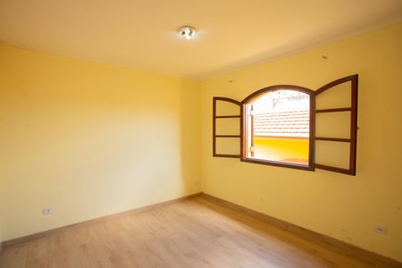 Casa à venda com 193m², 2 quartos e 3 vagasQUARTO 2