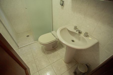 Casa à venda com 193m², 2 quartos e 3 vagasBANHEIRO 2