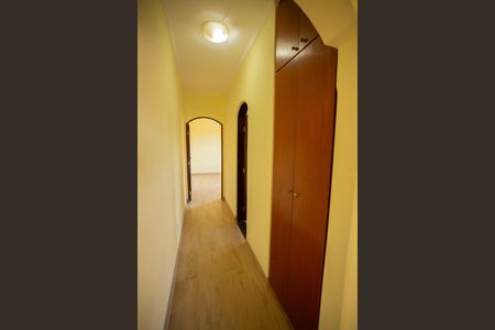 Casa à venda com 193m², 2 quartos e 3 vagasCORREDOR