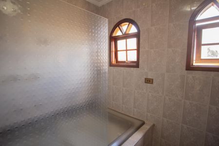 Casa à venda com 193m², 2 quartos e 3 vagasBANHEIRO 1