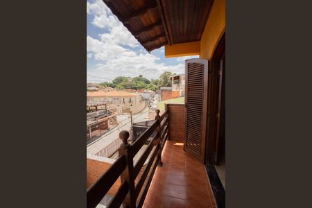 Casa à venda com 193m², 2 quartos e 3 vagasVARANDA DO QUARTO 1