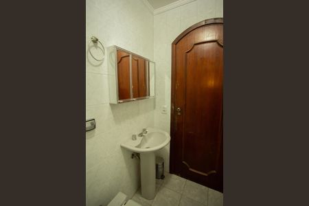 Casa à venda com 193m², 2 quartos e 3 vagasBANHEIRO 2