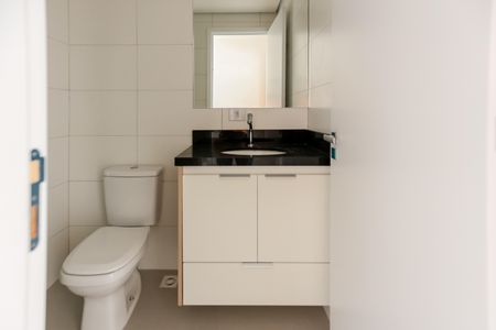 Banheiro de apartamento para alugar com 1 quarto, 30m² em Quitaúna, Osasco