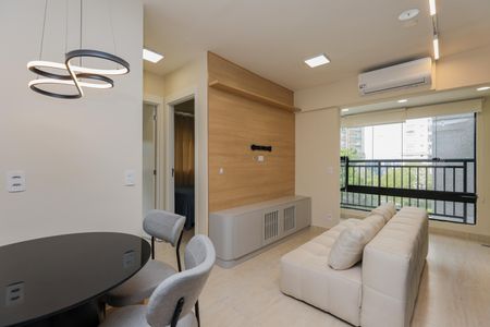 Sala de apartamento para alugar com 2 quartos, 40m² em Cidade Jardim, São Paulo