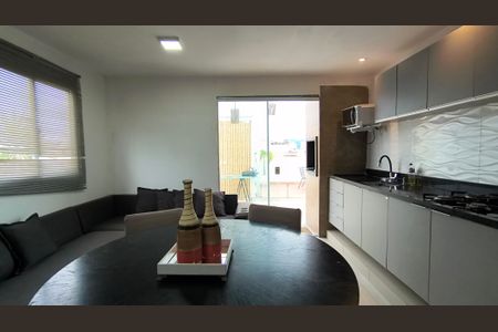 Sala de apartamento para alugar com 1 quarto, 180m² em Recreio dos Bandeirantes, Rio de Janeiro