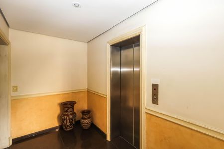 Apartamento à venda com 490m², 4 quartos e 4 vagasHall do elevador