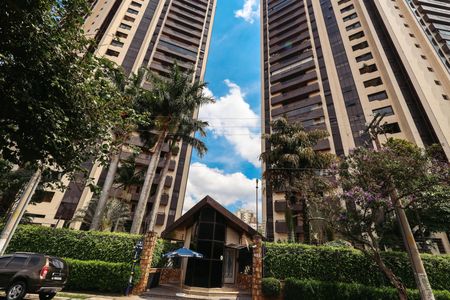 Apartamento à venda com 490m², 4 quartos e 4 vagasFachada