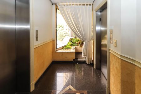 Apartamento à venda com 490m², 4 quartos e 4 vagasHall do elevador